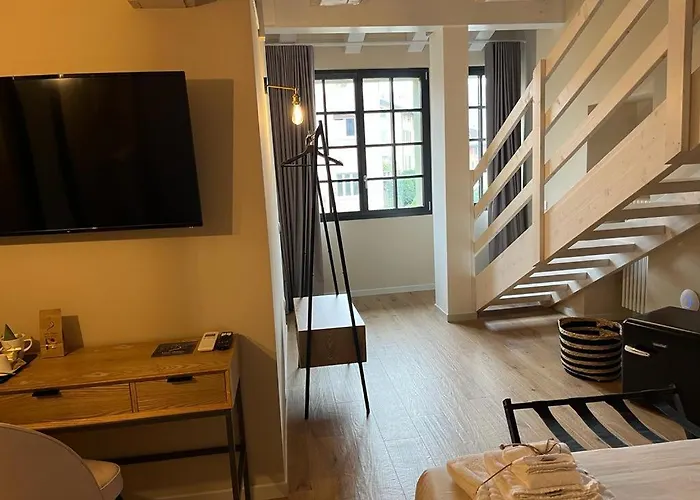 Gatto Bianco Bed & Breakfast 3*