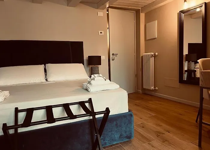 Gatto Bianco 3* بيرغامو