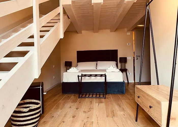 Gatto Bianco بيرغامو